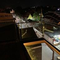 Improvise Panoramic Roof Bar