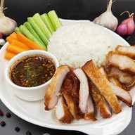 ข้าวหมูทอดอาหารตามสั่งครัวลุงปุ๊