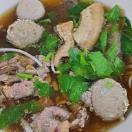 นิวเพ็ญจันทร์โภชนา เชียงใหม่