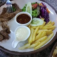 เมนูของร้าน ก๋วยเตี๋ยวลูกชิ้นล้วน 2
