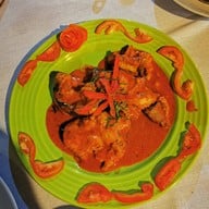 เมนูของร้าน ร้านอาหารนางนวล ( ท่าจับปลาบึก )