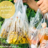 10เต็ม10หมูสะเต๊ะ ลาดกระบัง × เปี๊ยกส้มตำ อาหารตามสั่ง