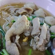เมนูของร้าน ก๋วยเตี๋ยวลูกชิ้นล้วน 2