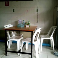 บรรยากาศ ข้าวมันไก่เจ๊เหนียว   2  ถ.เอกนคร