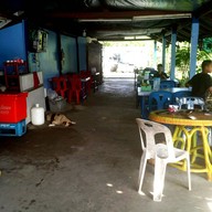 บรรยากาศ โจ๊กหมูเด้ง ก๋วยจั๊บ ข้างปั๊มเชลล์