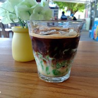 joe's slow bar cafe แม่สอด