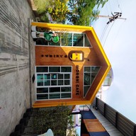 หน้าร้าน Mongni Cafe ฉะเชิงเทรา