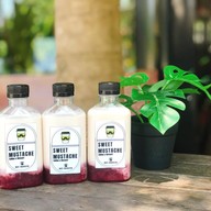 เมนูของร้าน Sweet Mustache Coffee & Dessert