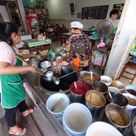 หญิงแต๋ว อรทัย