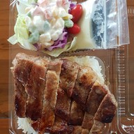 ร้านก๋วยเตี๋ยวอยู่สุข