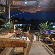 บรรยากาศ ร้านฮ่องเต้ เนื้อย่าง&แจ่วฮ้อน โคราช หนองปรือ