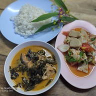 เมนูของร้าน แอบดัง ข้าวราดแกง