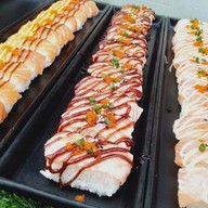 ซูชิพ่นไฟ