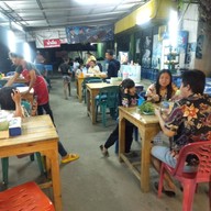 บรรยากาศ ก๋วยเตี๋ยวมิตรภาพ สีคิ้ว ถนนมิตรภาพสีคิ้ว ขาเข้ากรุงเทพ