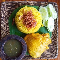 อัยมี่โฮมเต่วตุ๋นหมกไก่ ฮาลาล