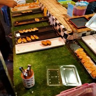 Sushi แมวน้อย ตลาด black market