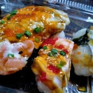 Sushi แมวน้อย ตลาด black market