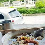 โกเกี๋ยง เกาเหลาเนื้อตุ๋น หมูตุ๋น ริมคลองสามชัย