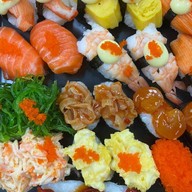 เอย แอนด์ อาร์ต ซูชิเบิร์นไฟ Aey & Art ซูชิเบิร์นไฟ