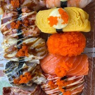 เอย แอนด์ อาร์ต ซูชิเบิร์นไฟ Aey & Art ซูชิเบิร์นไฟ