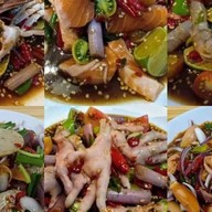 ร้านยำปูไข่ย้วย