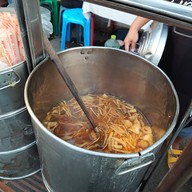 กระเพาะปลาเจ๊นิด