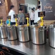 Party กุ้งย่างเนย หมูย่างชีส ชาบูหม้อดิน ลาดพร้าว