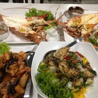 ครัวริมเล seafood ครัวริมเล seafood