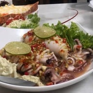 ครัวริมเล seafood ครัวริมเล seafood