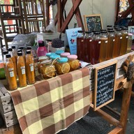 ตลาดบ้านรังนก