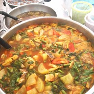 ร้านไพลิน