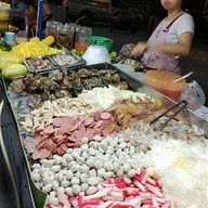 ตลาดแยกช้าง คลองถม วินเทจ