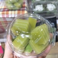 ถั่ว 5 สีปั่น นมสดและขนมไทย