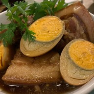 เขียวไข่กา One Nimman