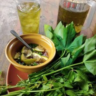 เมนูของร้าน ป่ายอดแก้ว-ไก่ดำ