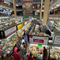 บรรยากาศ ตลาดวโรรส