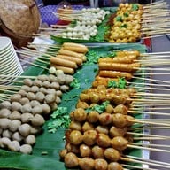 ตลาดแยกช้าง คลองถม วินเทจ