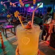 บรรยากาศ Spazz Pub Lamphun