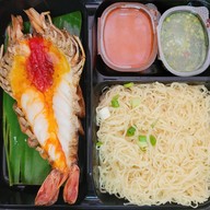 เมนูของร้าน โตจังอ๋อง noodlebar บะหมี่กุ้งแม่น้ำเผาเจ้าแรกของไทย ป้อมปราบศัตรูพ่าย