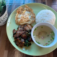 เมนูของร้าน ผัดไทลุงดำ