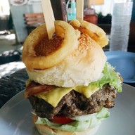 เมนูของร้าน Vikings Jungle คลองชลประทาน