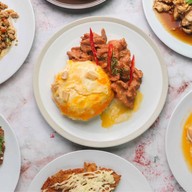 ตักข้าวอาหารตามสั่ง