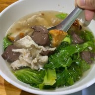 ร้านข้าวหมูแดง เจ๊ไหม พระราม 3