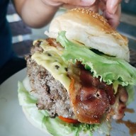 เมนูของร้าน Vikings Jungle คลองชลประทาน