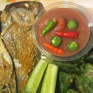 ร้านปลาทูตัวอ้วนกลม ปลาทูนึ่ง