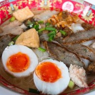 ป้าสาวโล้งโต้งตลาดศาลเจ้า ตลาดศาลเจ้า