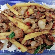 ข้าวแกงแสนอร่อย น้องพลอย