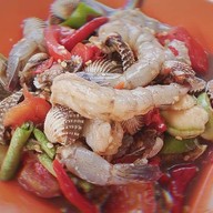 อยากโชว์ slow bar สุพรรณบุรี