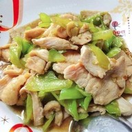 ข้าวแกงแสนอร่อย น้องพลอย