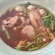 เมนูของร้าน ก๋วยเตี๋ยวเนื้อ สว่างอรุณ (โชคชัย4)